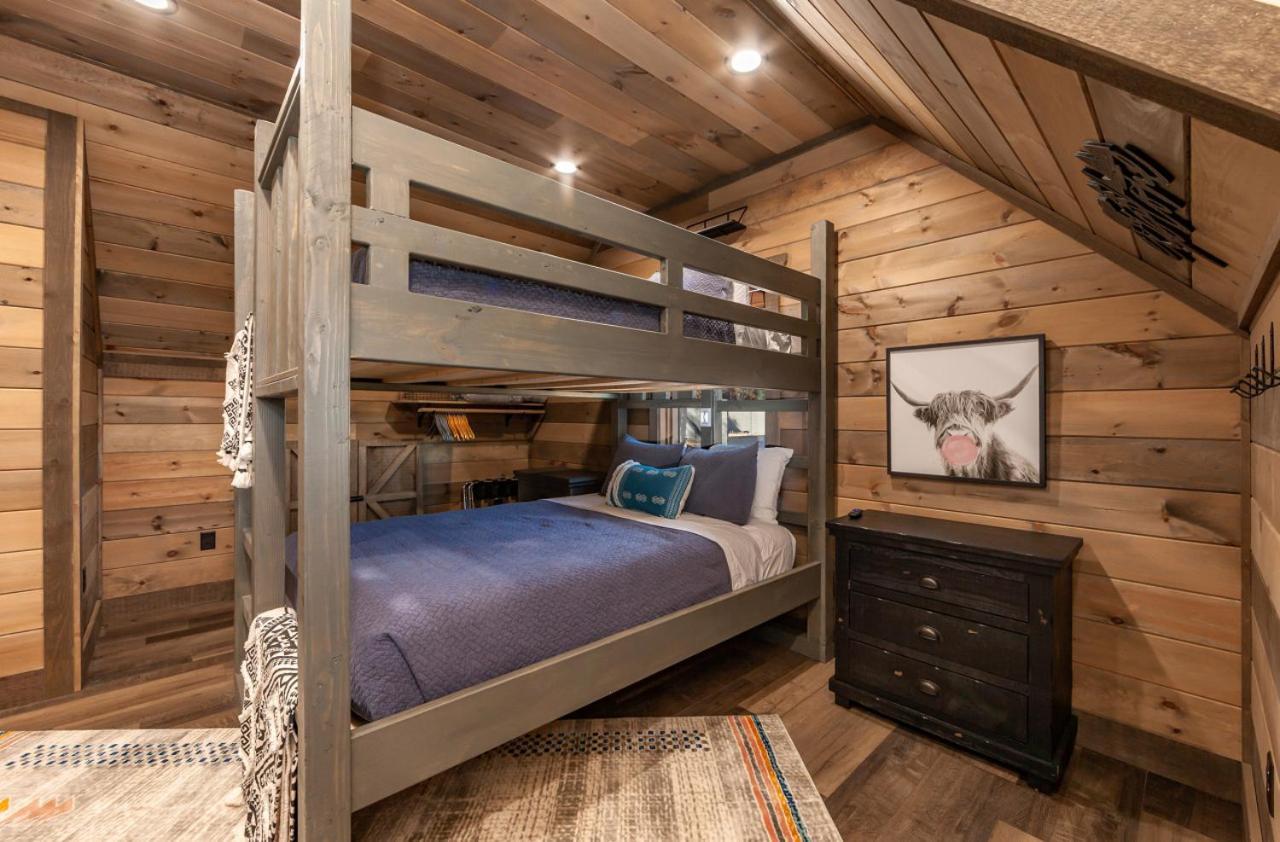 Splash Mountain Pool Hot Tub Theater Game Room Sevierville Luaran gambar